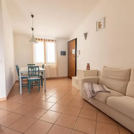 Charming House -10 Min Walk To The Center- Apartamento Olbia
