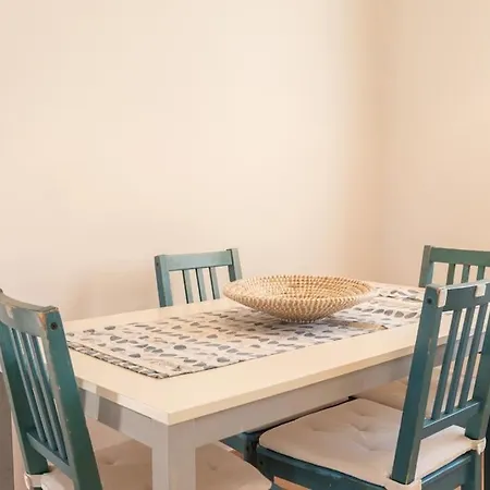 Διαμέρισμα Charming House -10 Min Walk To The Center- *